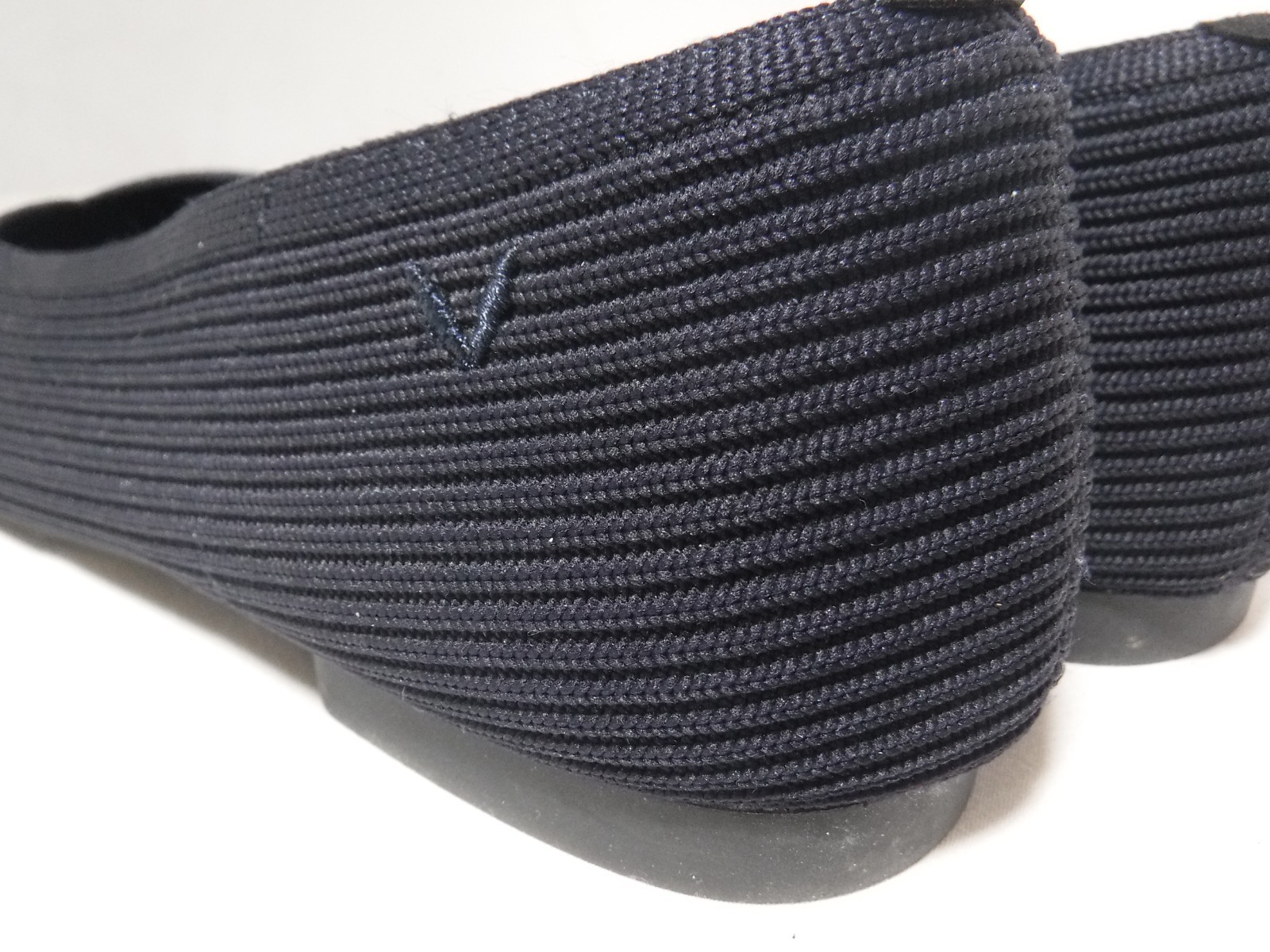 Women’s VIVAIA Margot Navy Blue V-Cut Ribbed Knit Square Toe Ballet Flats 38 7
