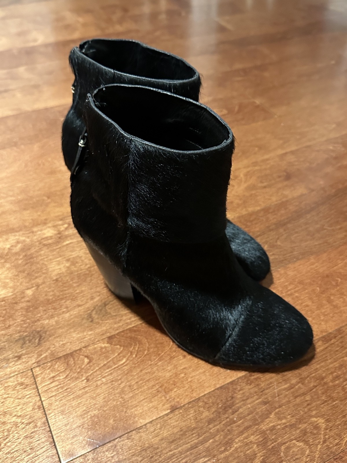 Rag & Bone Women’s Newbury Calf Hair Black Ankle Bootie Size 39