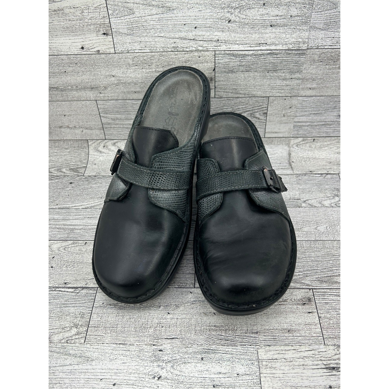 Naot Black Leather Mules Clogs Buckle Comfort Shoes Women Size 6-6.5
