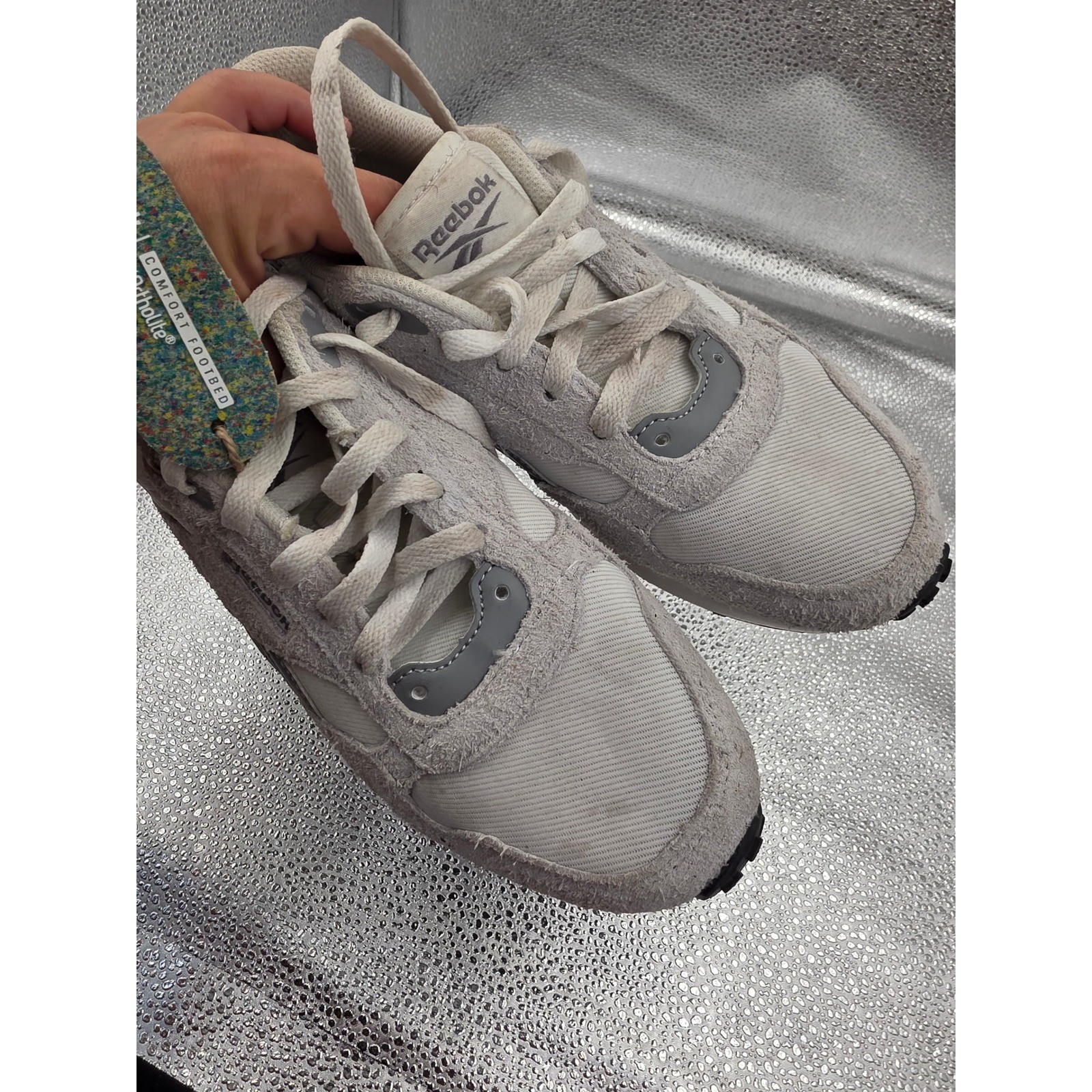Reebok Womens Grey White Suede Textile Low Top Sneakers Size 8.5 FFC0127923 O1