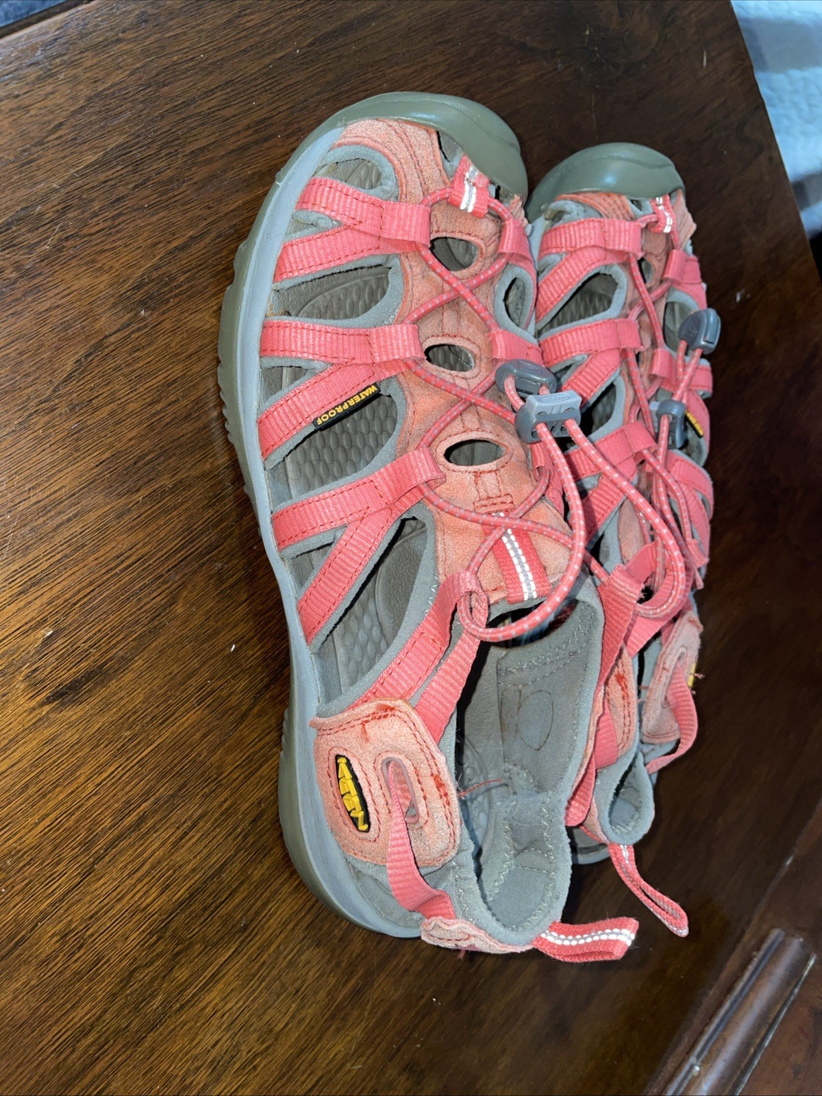 Keen Sandals Whisper Waterproof Coral Pink Gray Hiking Outdoor Shoes Women’s 9.5
