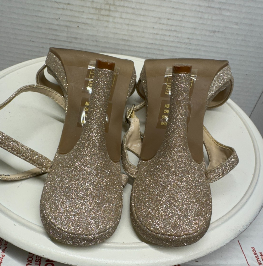 Dyeables Womens Aurora Ankle Strap Dress 3.25 Kitten Heels Gold Glitter 6.5B 37
