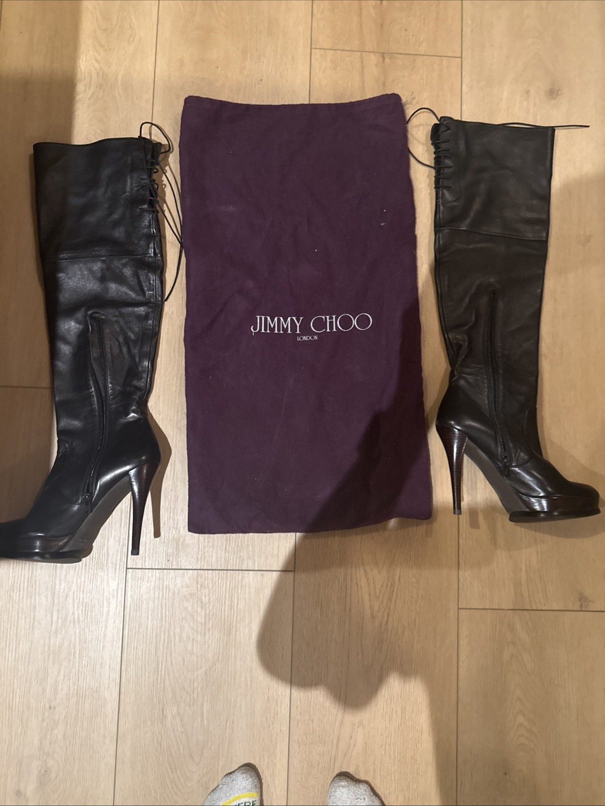 Stuart Weitzman Women’s Tall Leather Boots + Jimmy Choo Shoe Bag. Size 6.5
