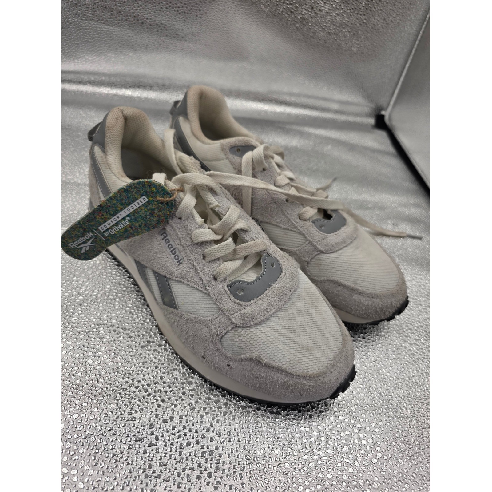Reebok Womens Grey White Suede Textile Low Top Sneakers Size 8.5 FFC0127923 O1