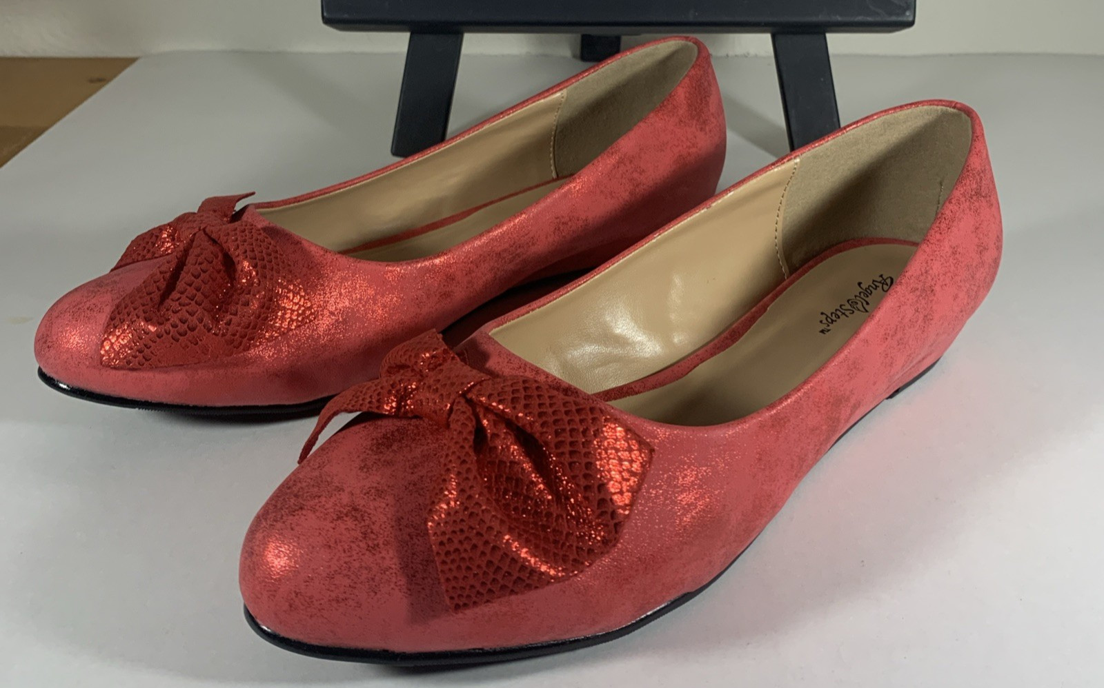 Taryn Angel Steps Women’s 11M Red Faux Suede Sparkle Bow Ballet Flat Comfort NIB