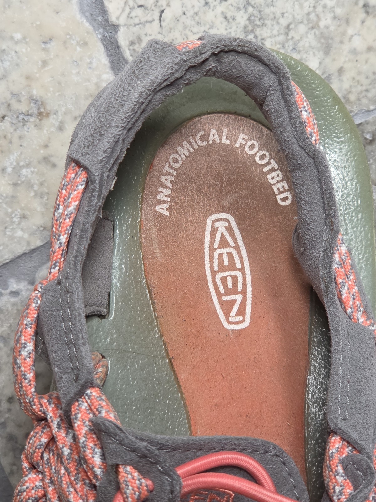 Keen 1014756 Uneek 8mm Camo Fusion Coral Women’s Sandal 8 M Summer Camp Beach