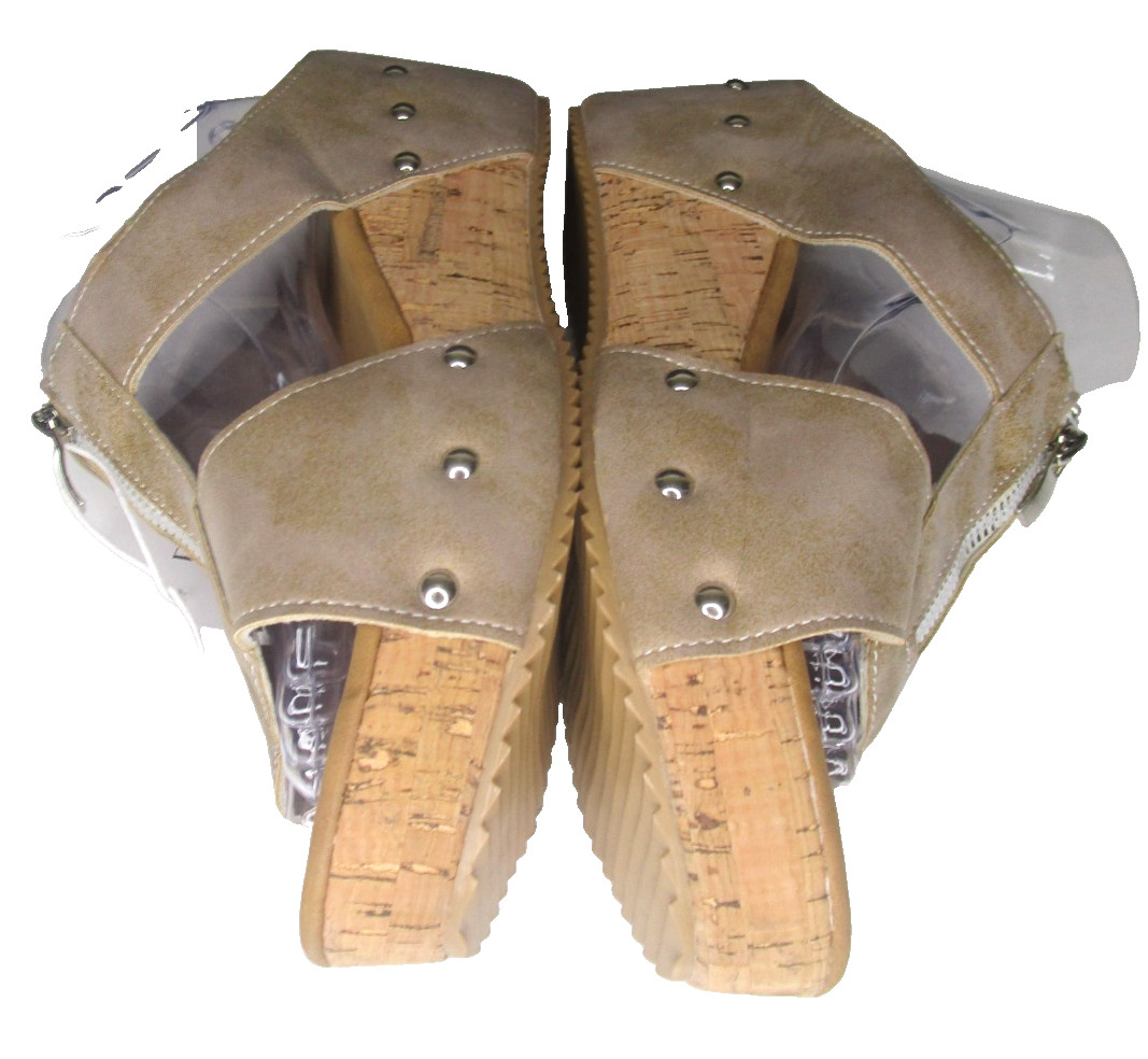 NEW~Ellie’s Boutique Taupe Wedge Cork Sandals Zipper Stud Accent Slip On SZ 40/9