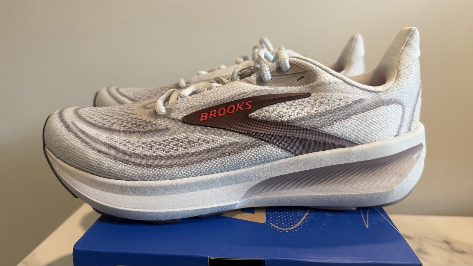 Brooks Revel 9 Running Sneakers Gray/Rose women’s 10