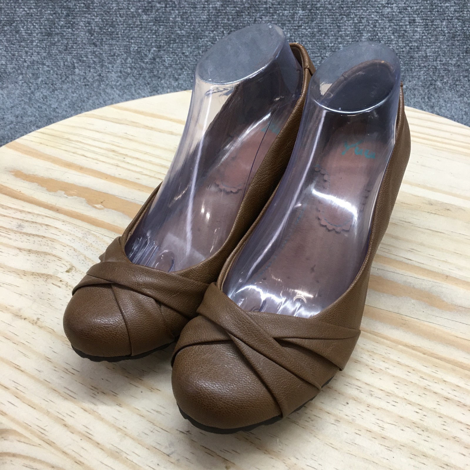 Yuu Shoes Womens 9.5 M Bryann Pump Brown Faux Leather Casual Comfort Wedge Heels