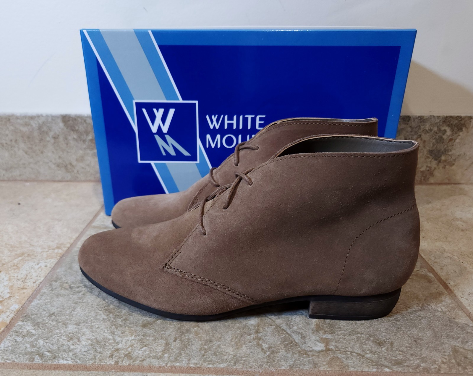 White Mountain Golden Womens Chukka Ankle Boots Brown Taupe Suede Lace 8 NIB NEW