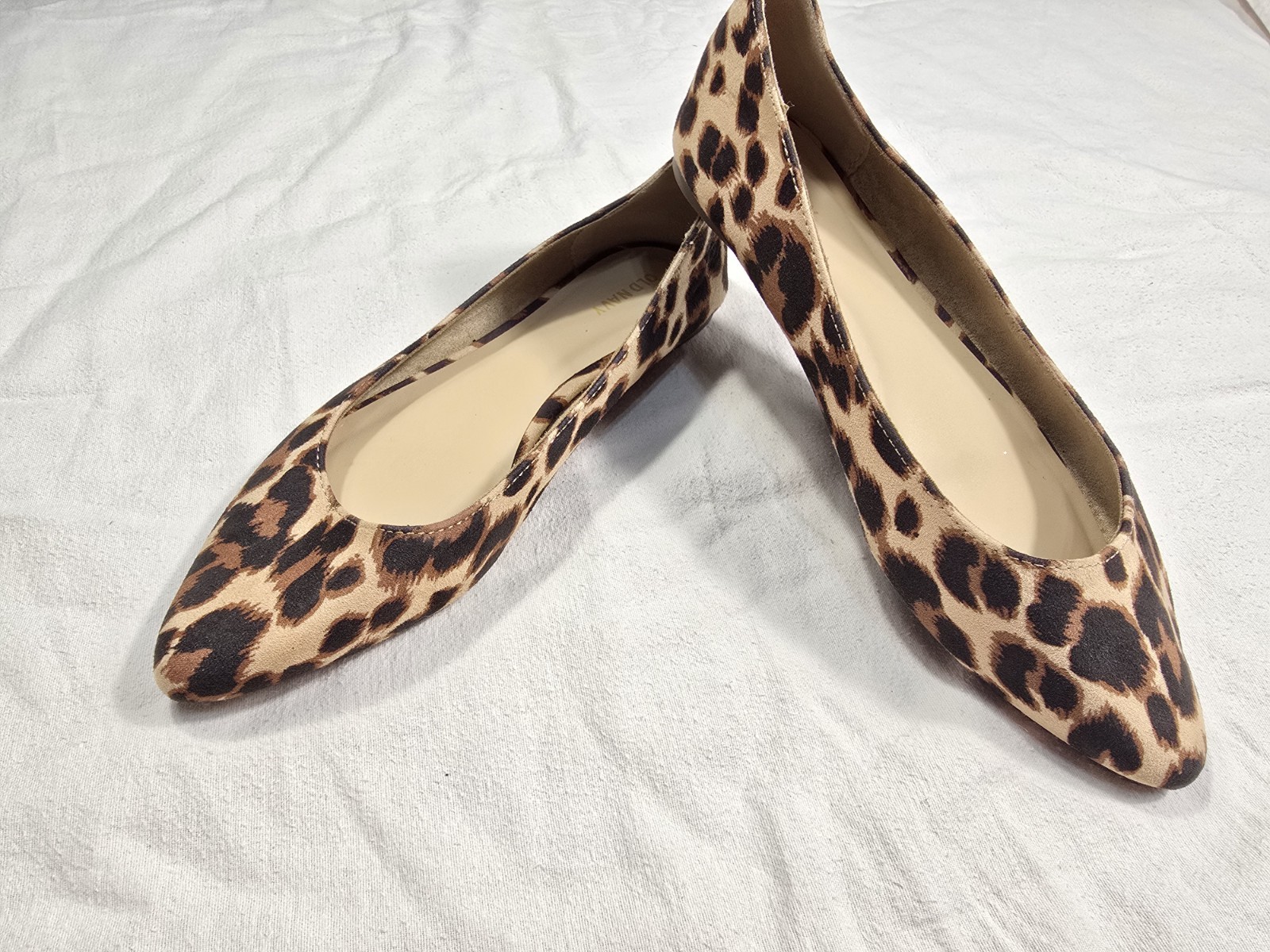 🩰 Old Navy Pointy Ballet Flats sz 9 M Multicolor Leopard Print Suede Textile