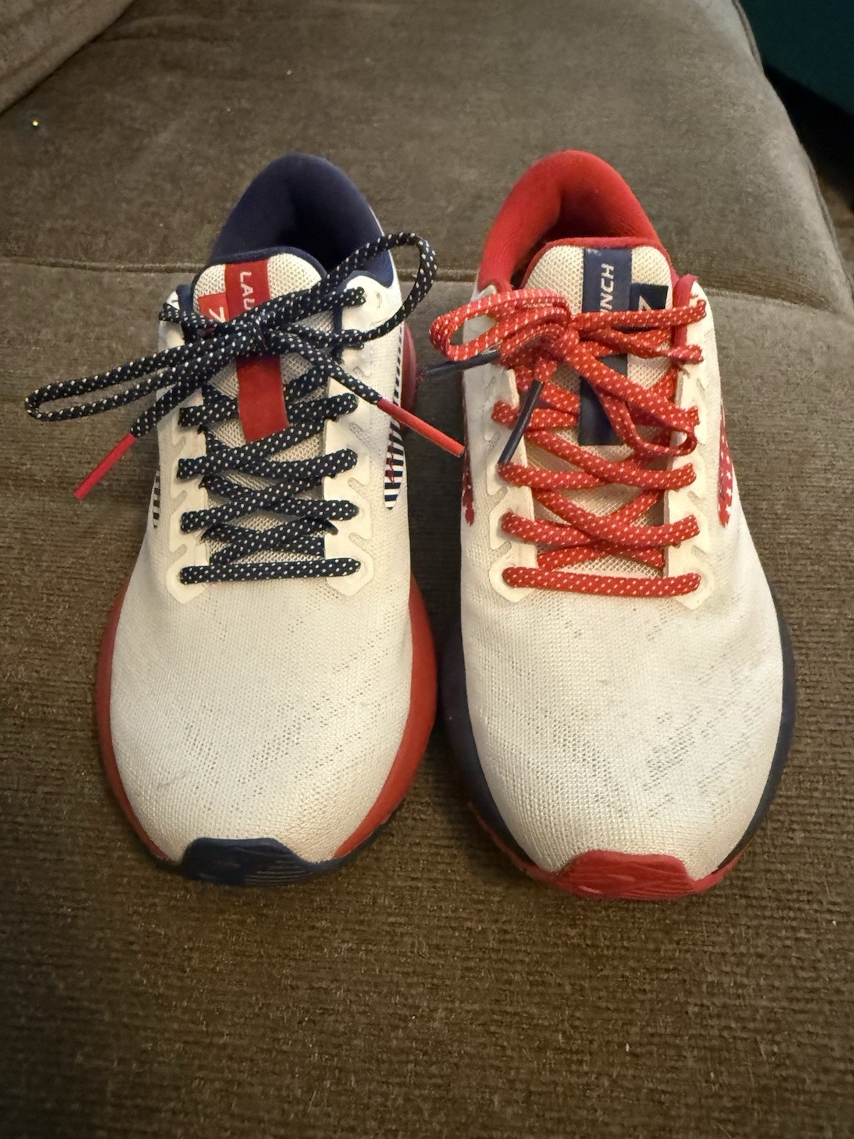 Brooks Launch 7 Stars Stripes Women’s Sneaker White Red Blue 120322-1B-166