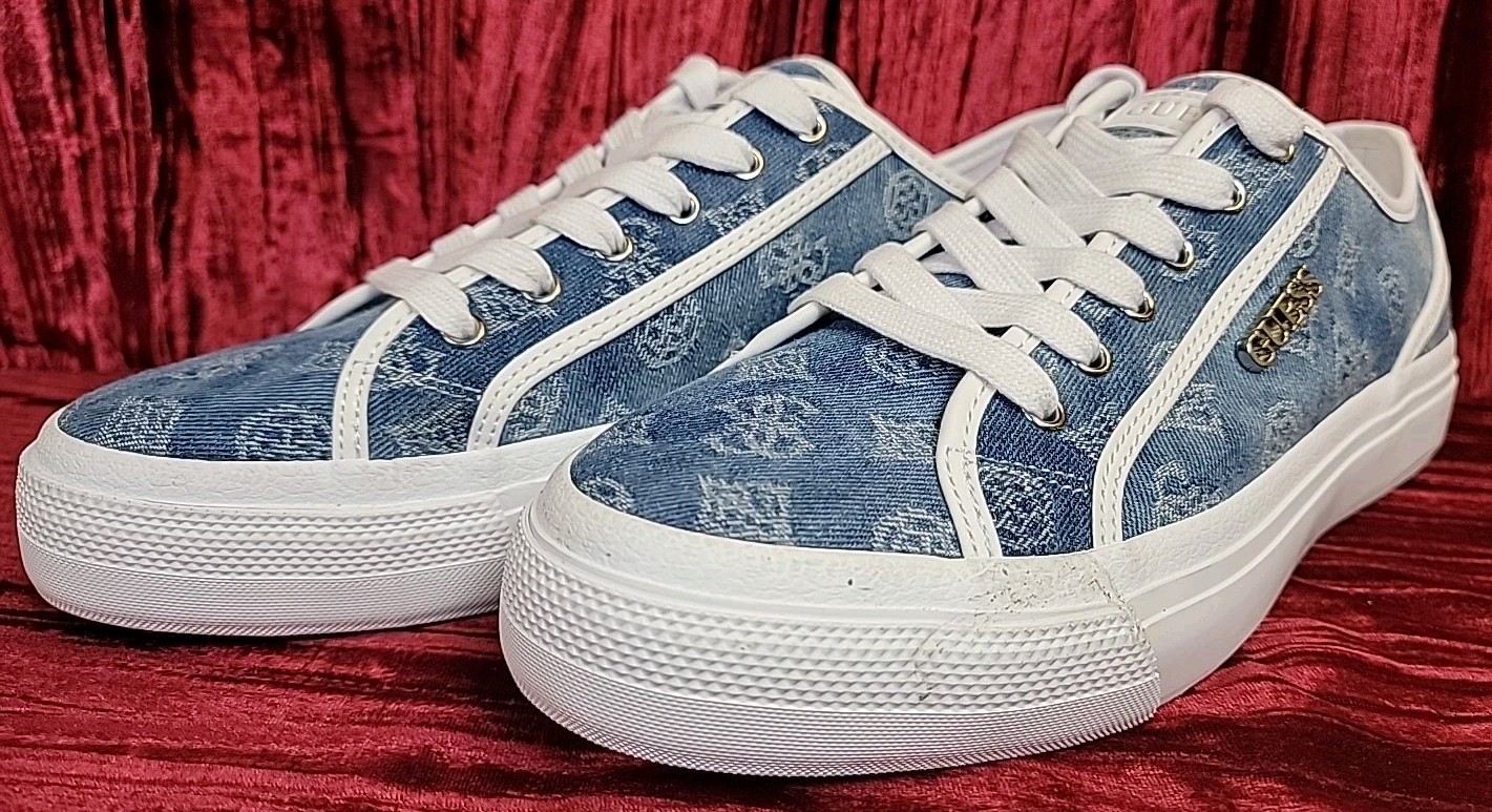 GUESS Women’s 10 Jelexa casual shoe Sneaker Medium Blue 420 new no box style