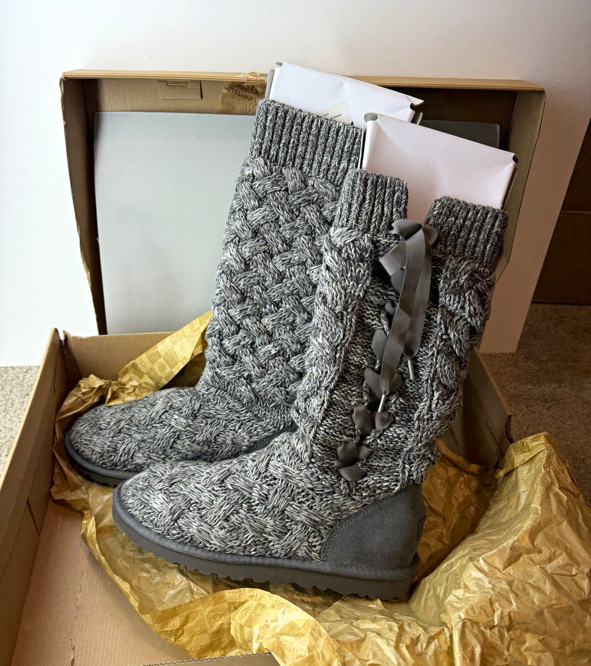 UGG Australia Mahalya Knit Lace-Up Boots Gray Women’s US 9, EU 40 MPN 1008686