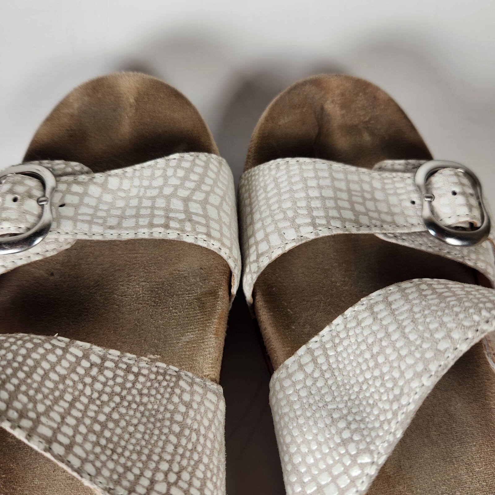 DANSKO Women’s Sophie Sandal 8.5 EU 39 White Snake Print Open Toe Leather Shoe