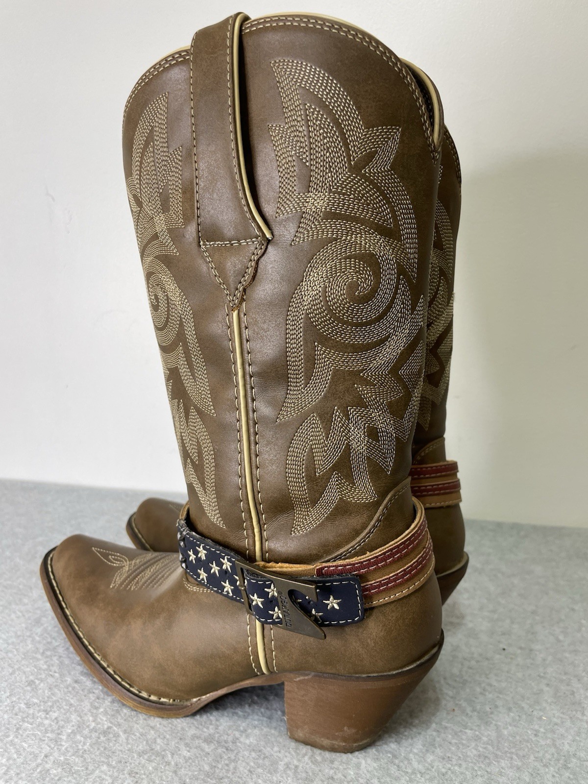 Durango Crush Women’s Size 7.5 M Western Boots with American Flag Belt Accessory