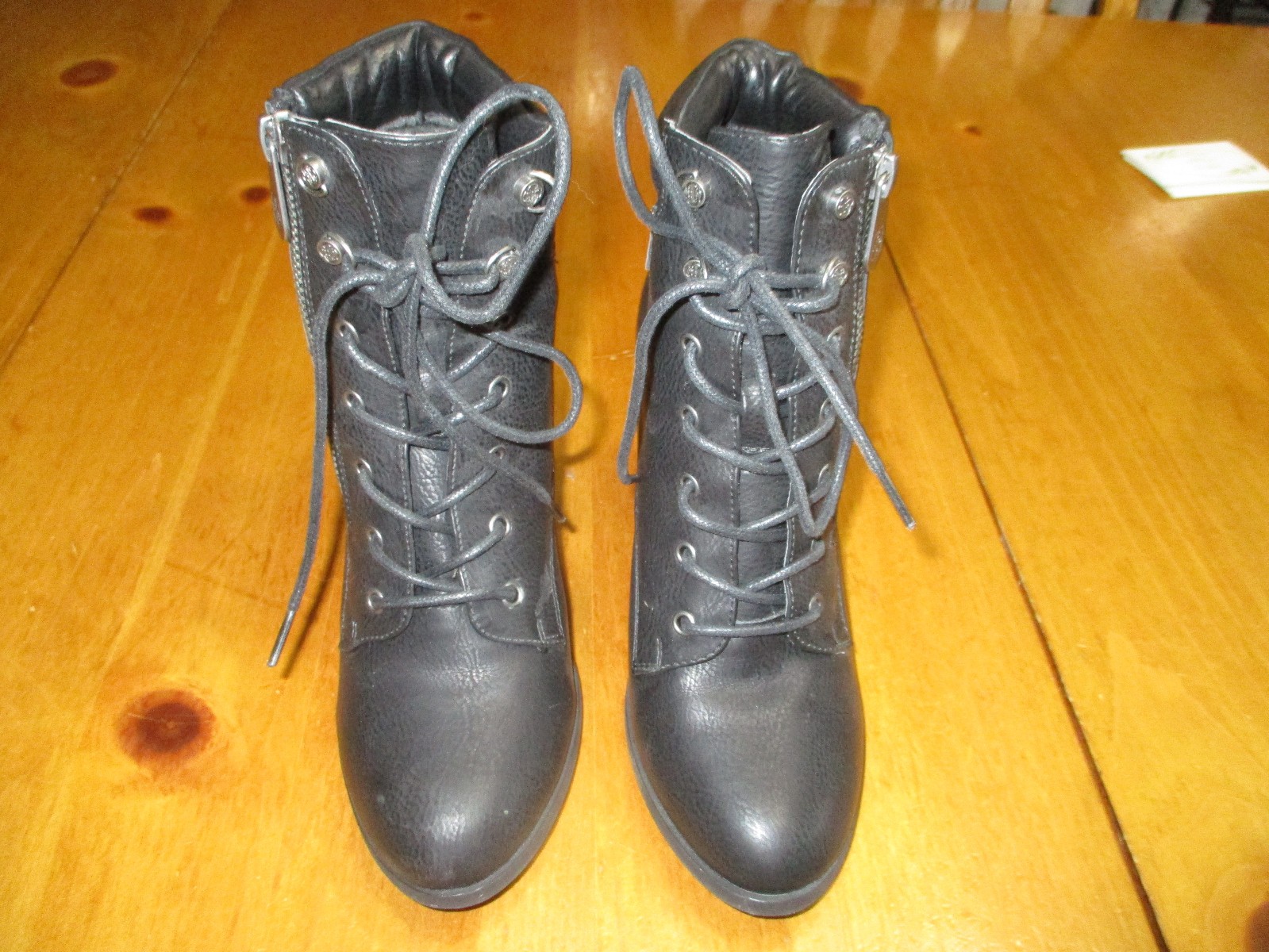 Daisy Fuentes Calida Black PU 3.5in Block Heel Zip Ankle Booties womens size 7M