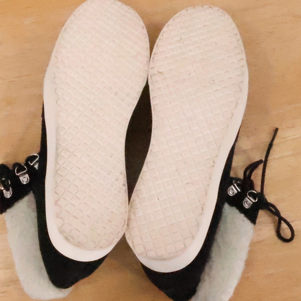 Steve Madden Suede Sherpa Sneaker Boots Womens Size 12 Black High Top Streetwear
