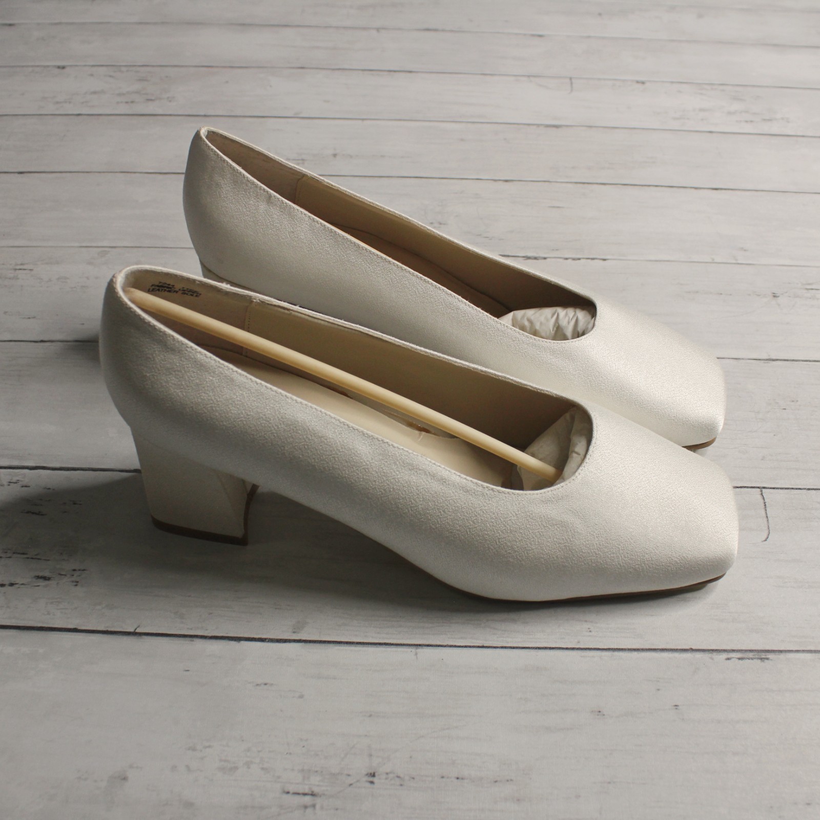 Colorful Creations Women’s Size 11 EE Wide White Pumps Dyeable Satin Fabric
