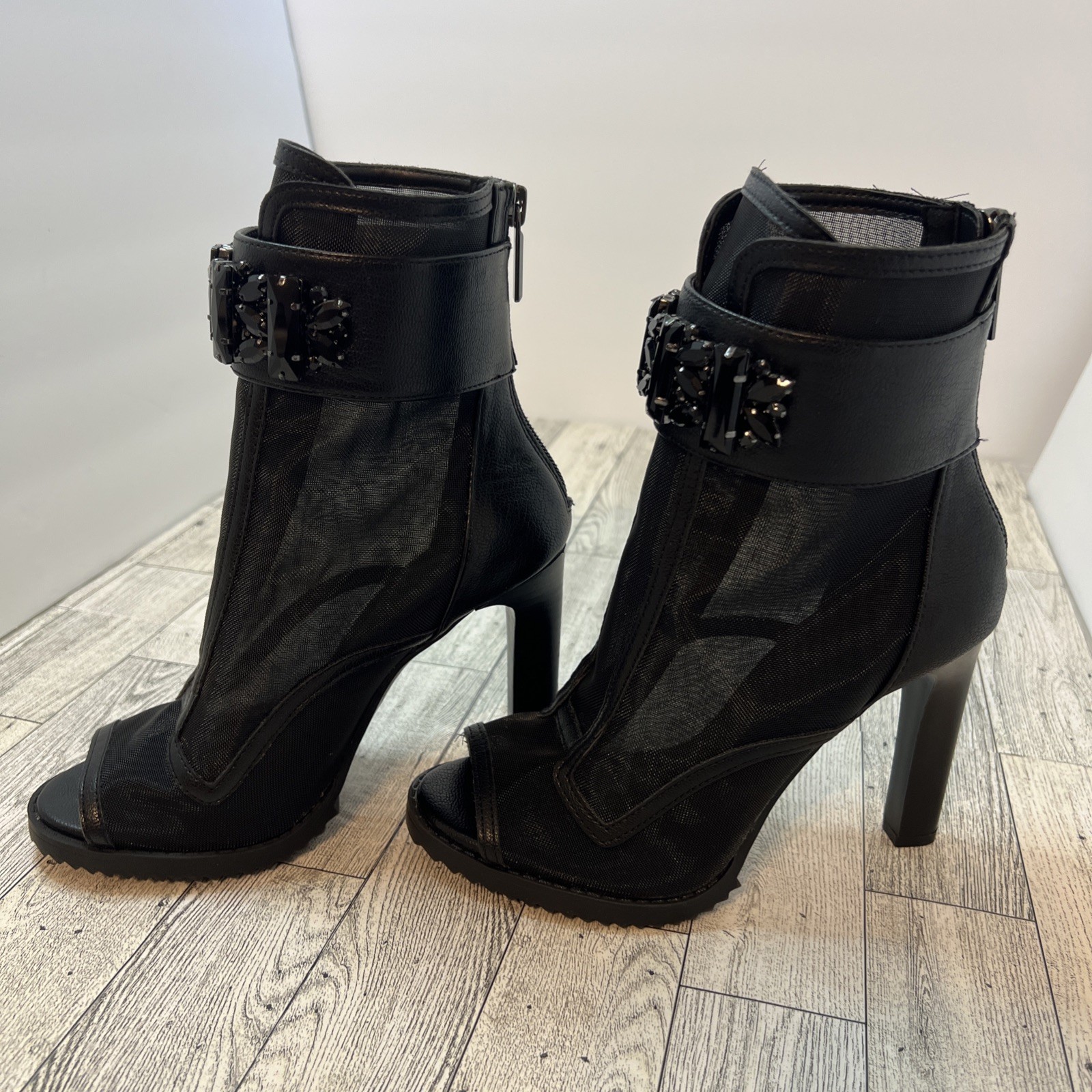 Karl Lagerfeld Paris Blayze Lug Sole Booties – Black, sz 5M NIB