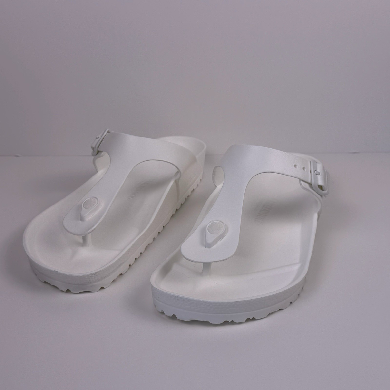Birkenstock Gizeh EVA Sandal Size 11 Men’s / 13 Women’s Regular Fit White EU 44