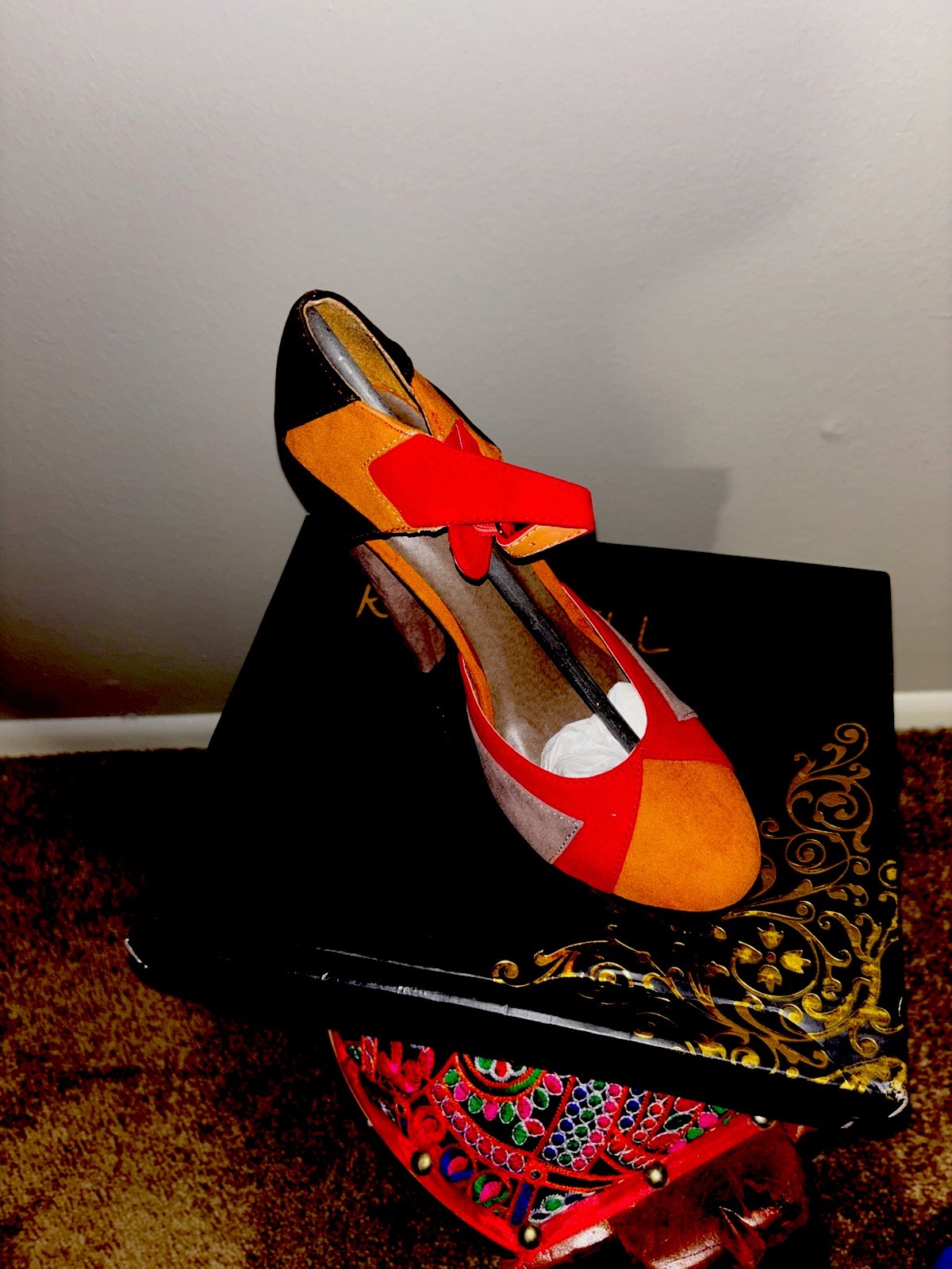 TELL Multicolor Colorblock Buckle Block Heel Suede Round Toe Women’s Pumps