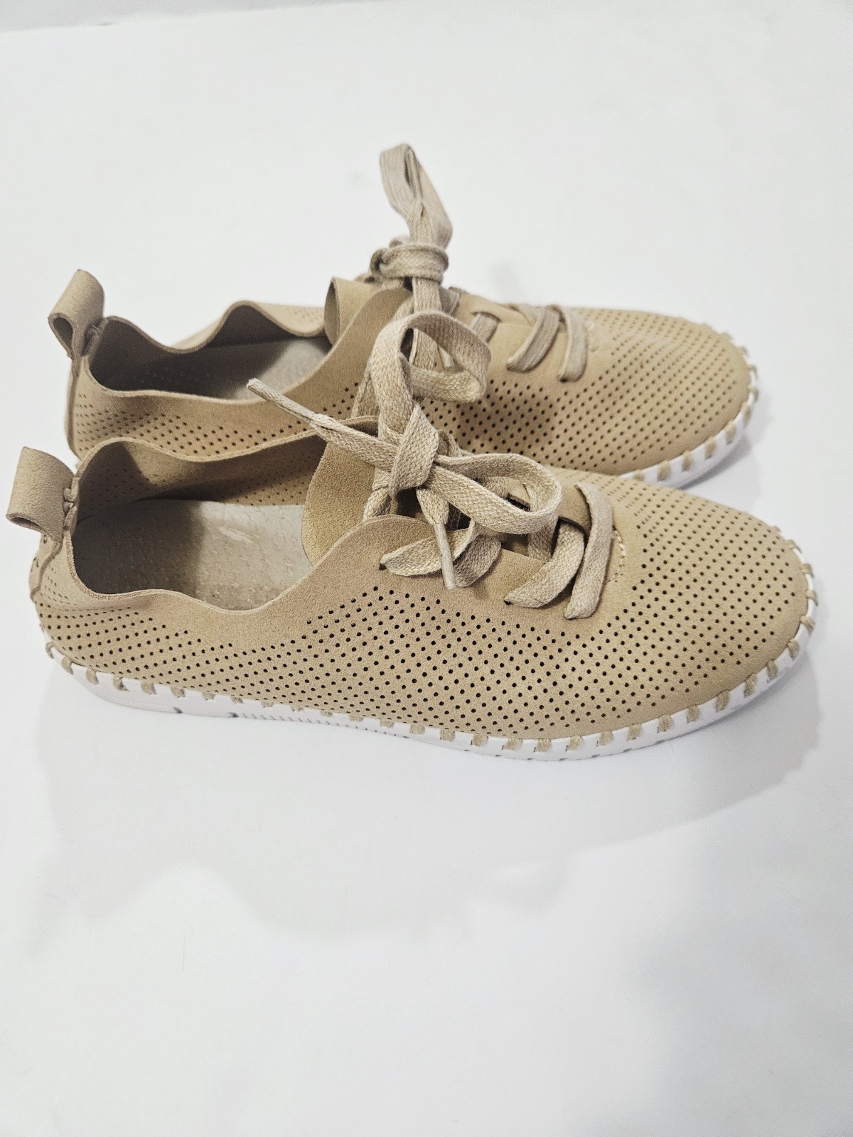 Frogg Toggs Women’s Beige Traveler’s Slip On Shoe Sz 7