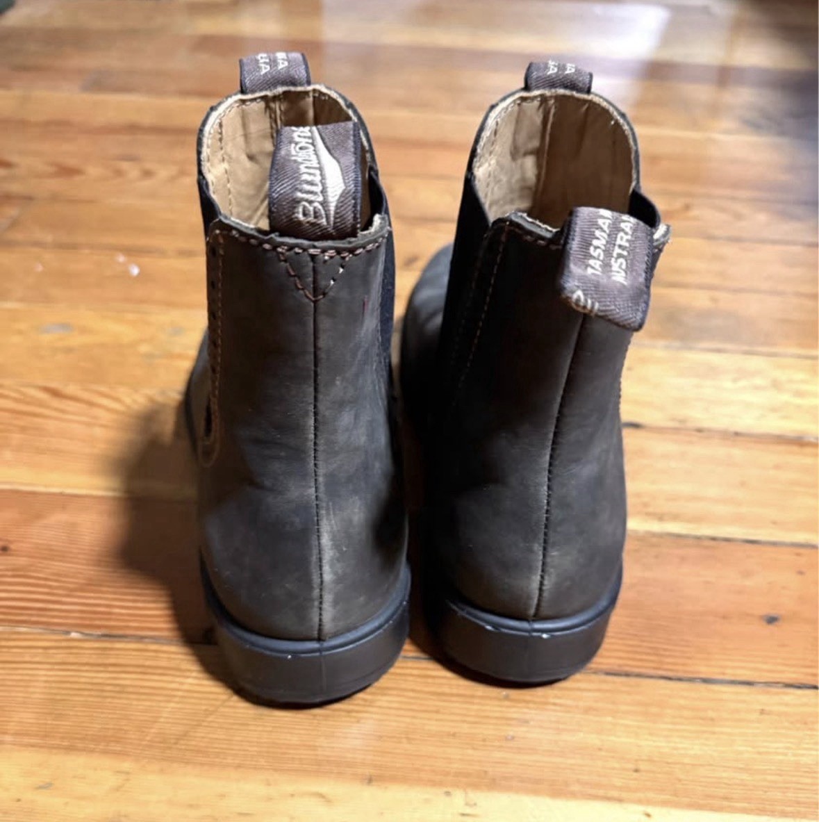 NWOB Women’s Blundstone’s #1351 Size 9 Rustic Brown Leather Chelsea Boots New
