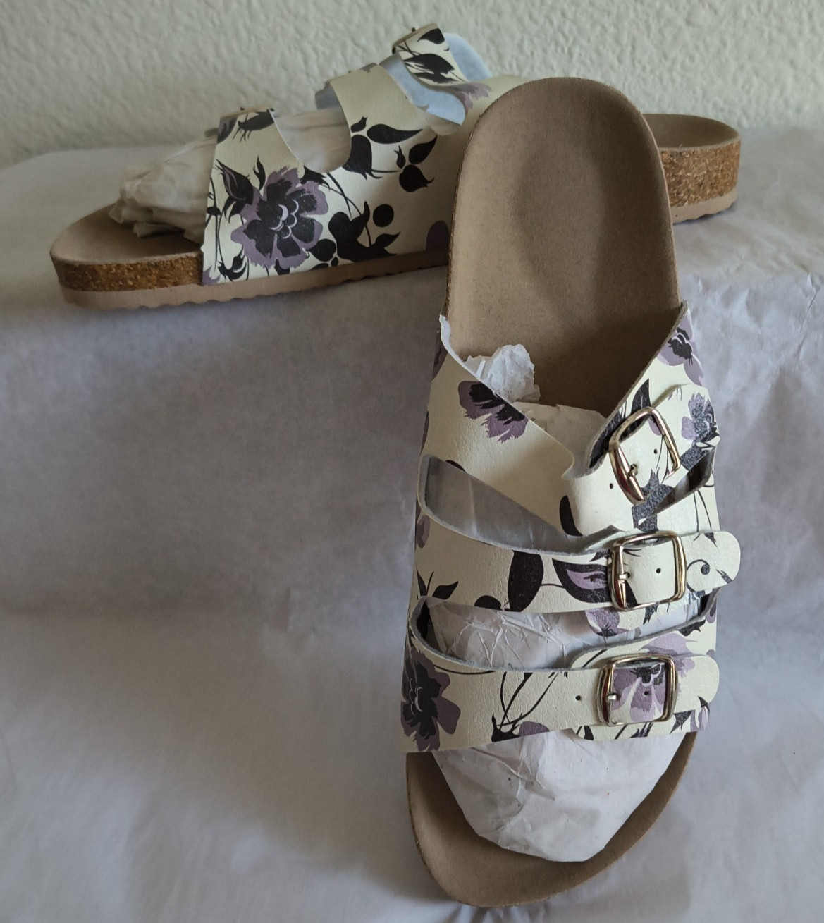 NEW Woman Gold Coast TRIPLE BUCKLE STRAPS SLIDE SANDALS Size 9.5 COMFORT FLORAL