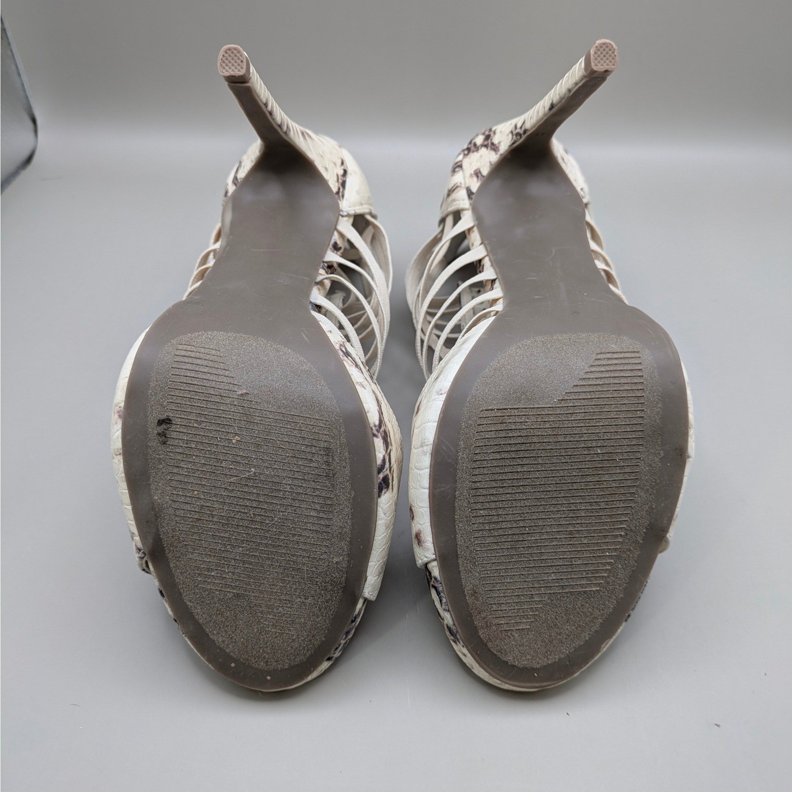Steve Madden Pilarr Caged Strappy Stiletto Beige Faux Snake Skin Size 7.5