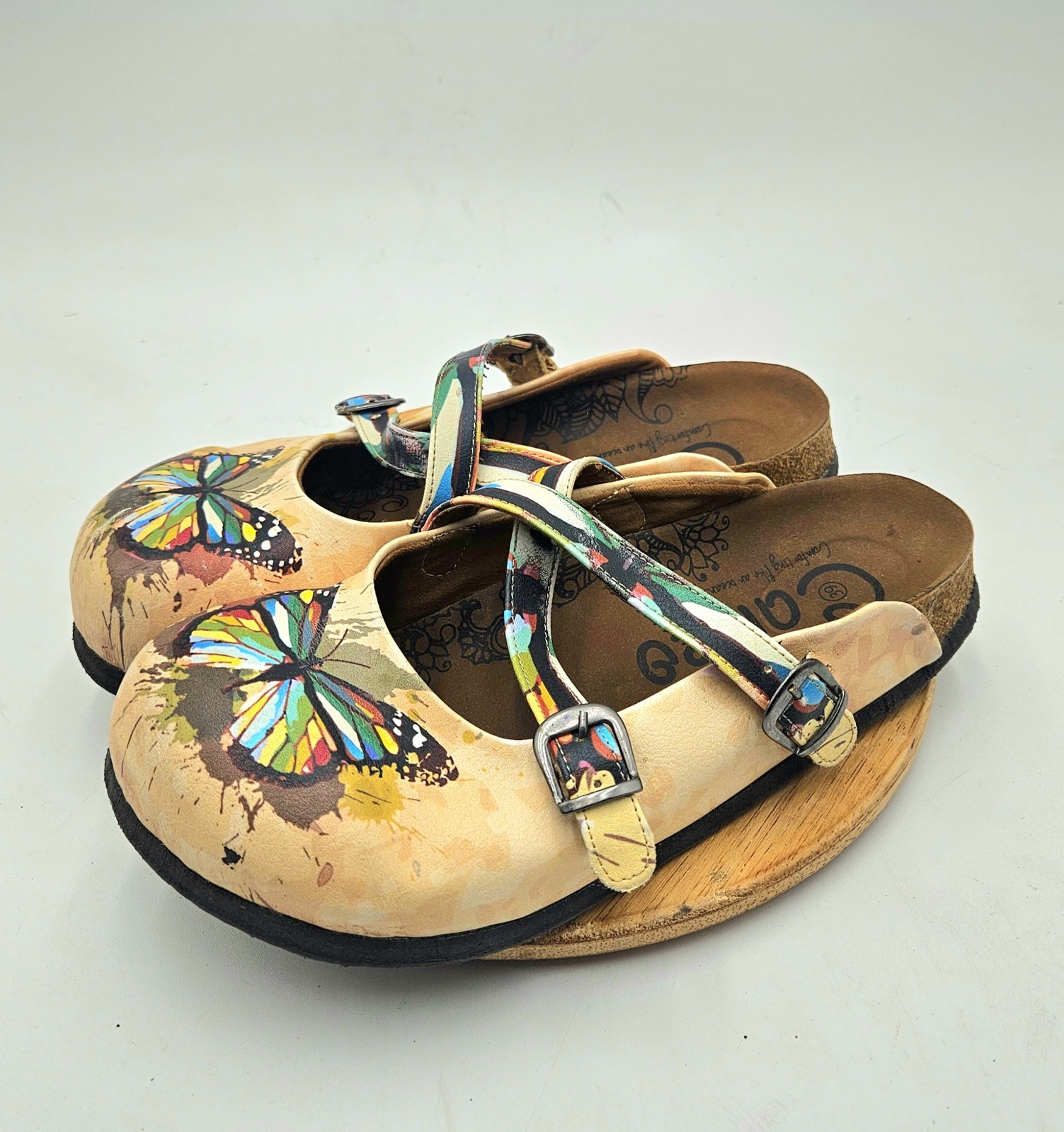 CALCEO Women’s Colorful BUTTERFLY Beige Cork Sole Slip-On Shoes SIze 7.5US