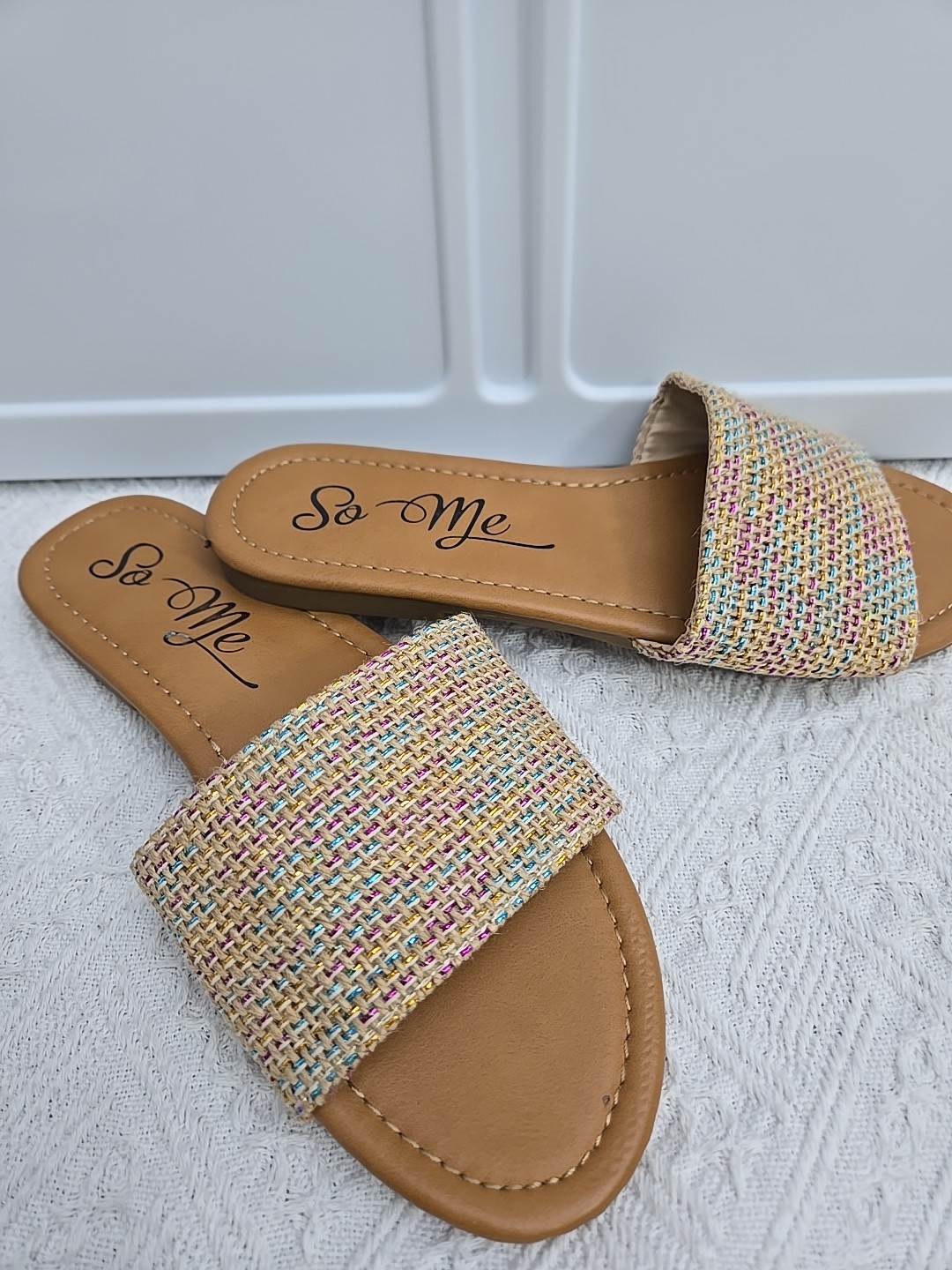SO ME Flat Slide Sandal Women Sz 7 Multicolor Weave Band Pebbles Festival