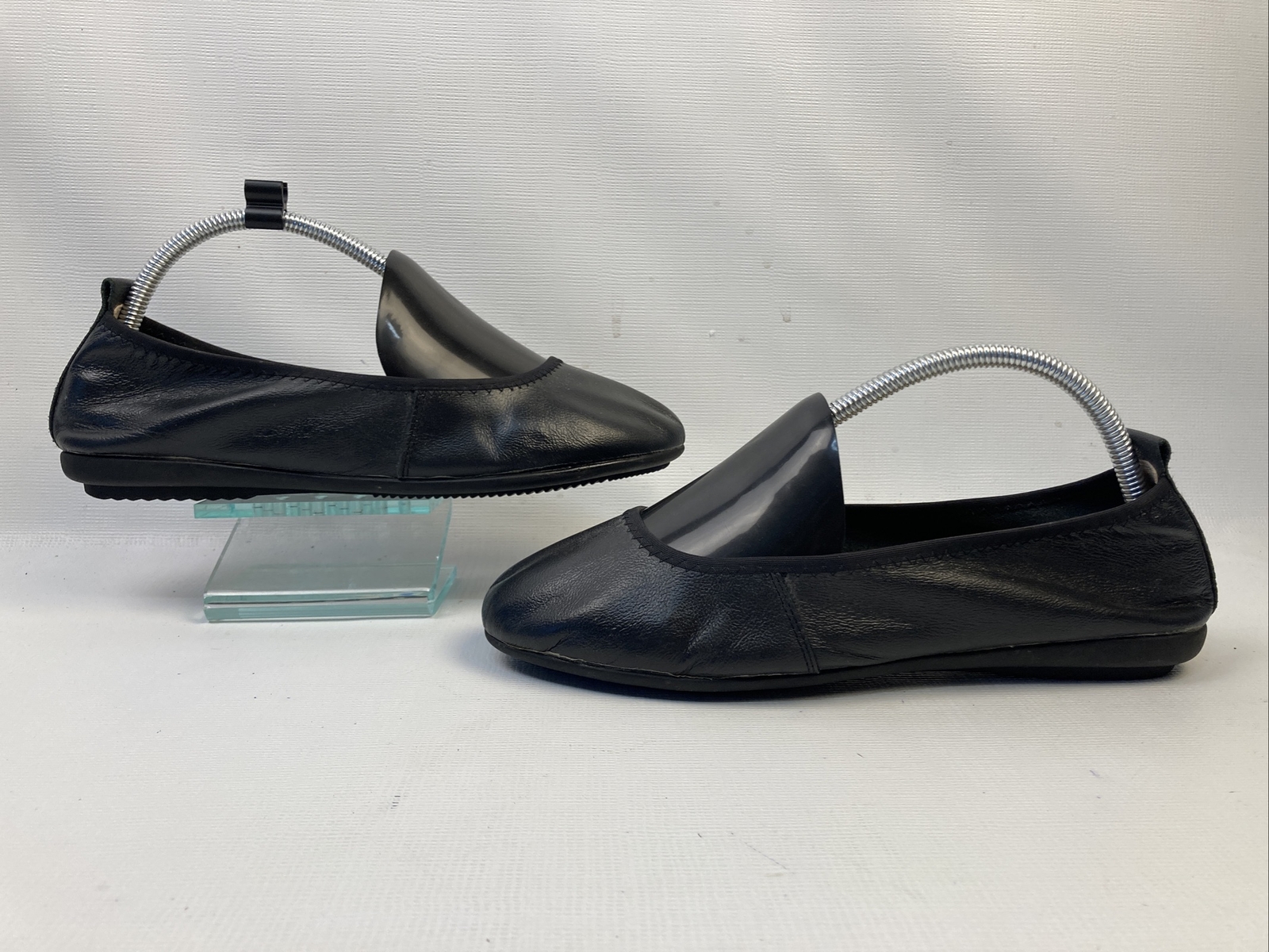 Kunsto Women’s Shoes Size 7-8 Leather Closed Toe Slide Black Flats Footbed 9.25”
