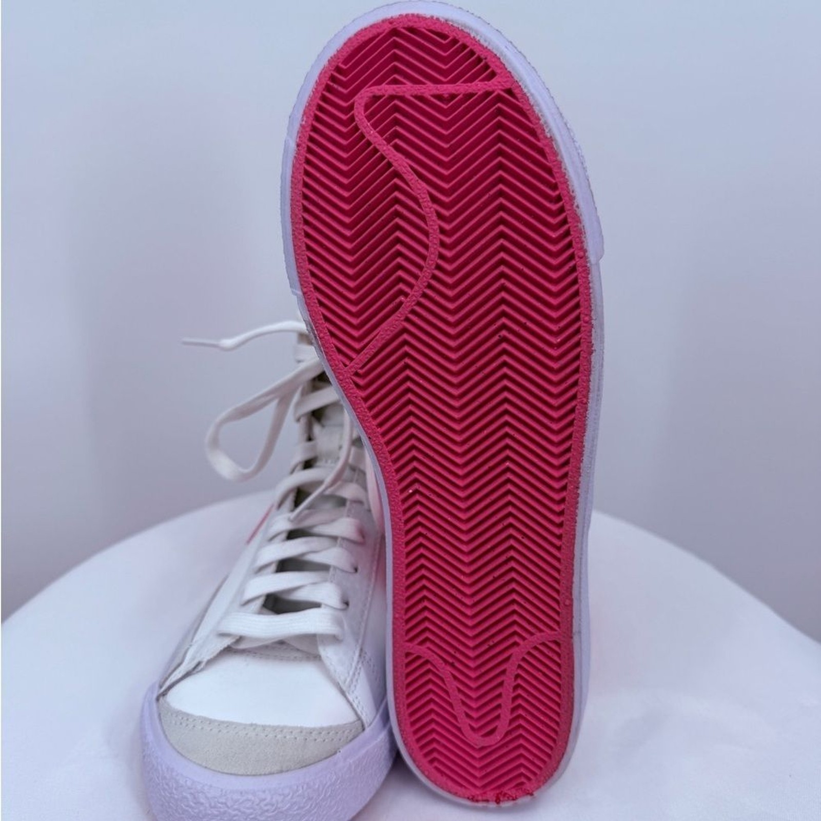Nike High Top Sneakers White Pink Swoosh Youth 6Y Women 7.5