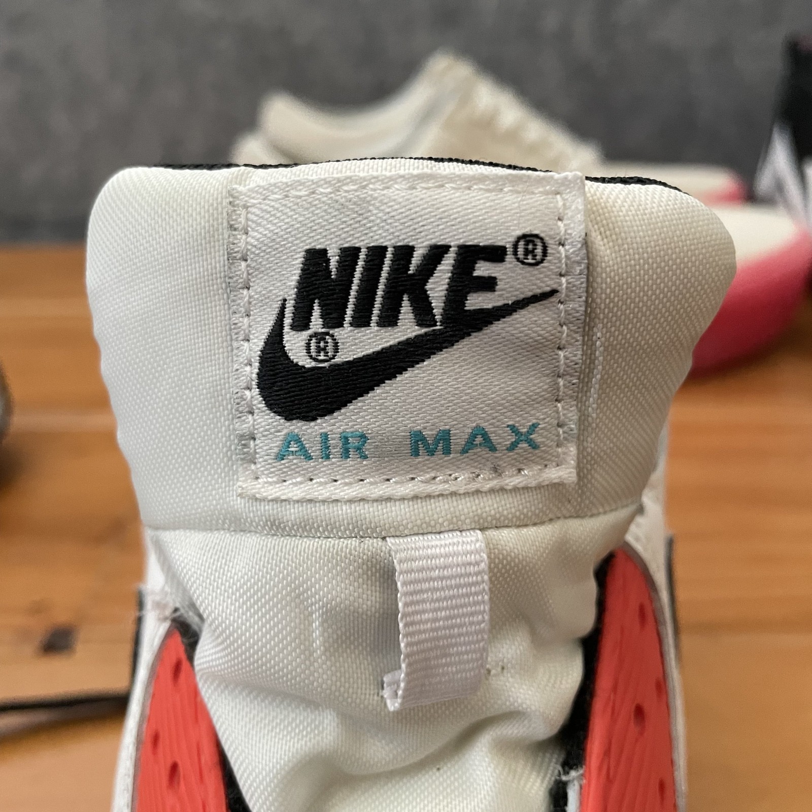 Nike Air Max 90 LTR GS Youth 6Y Womens 7.5 White Black Turf Orange CD6864-110