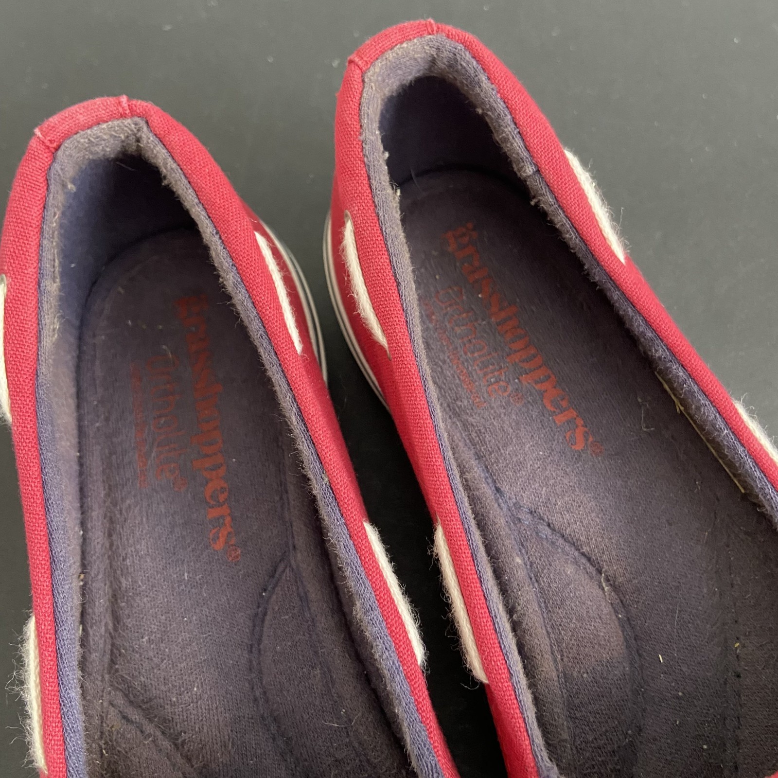 Grasshoppers Womens Size 6.5 Striped Red White Memory Foam Shoes Slip On Loafer