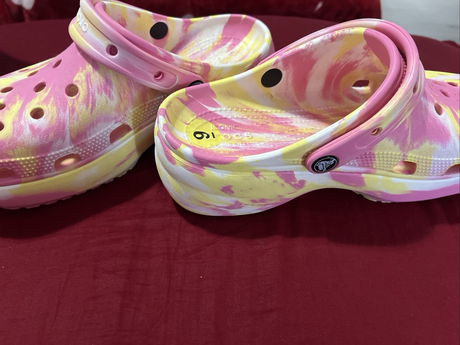 womens platform crocs size 9 new