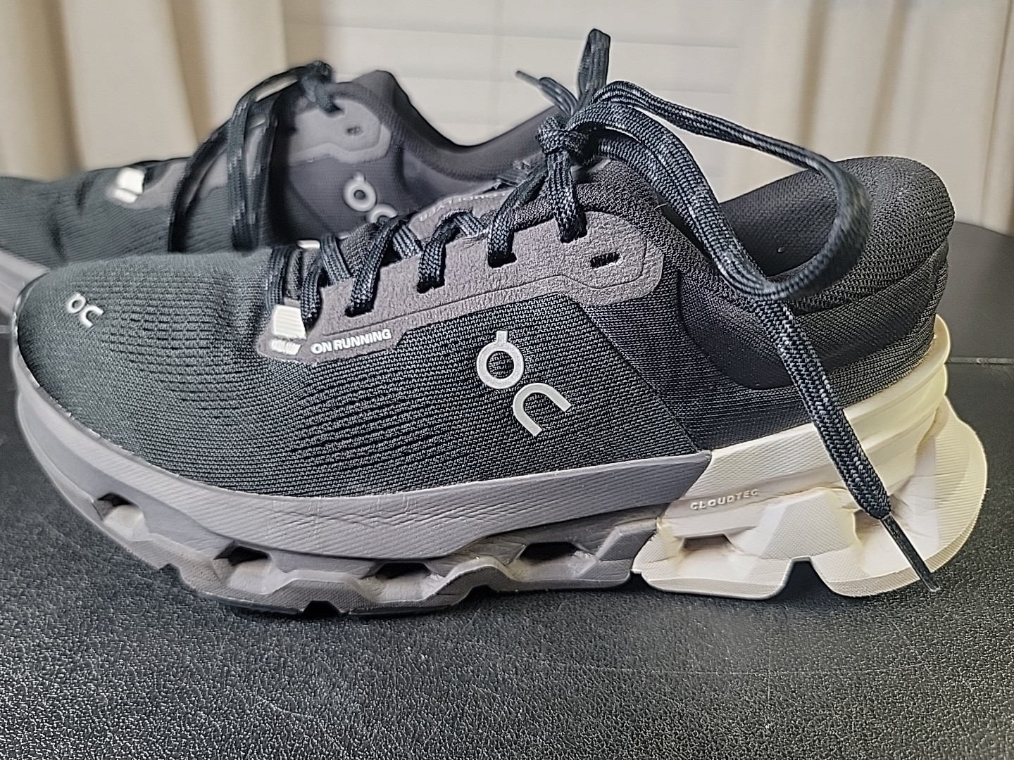 On Cloud Cloudflyer 5 Running Shoes Sneaker Women Size 8 Black White Mint Swiss