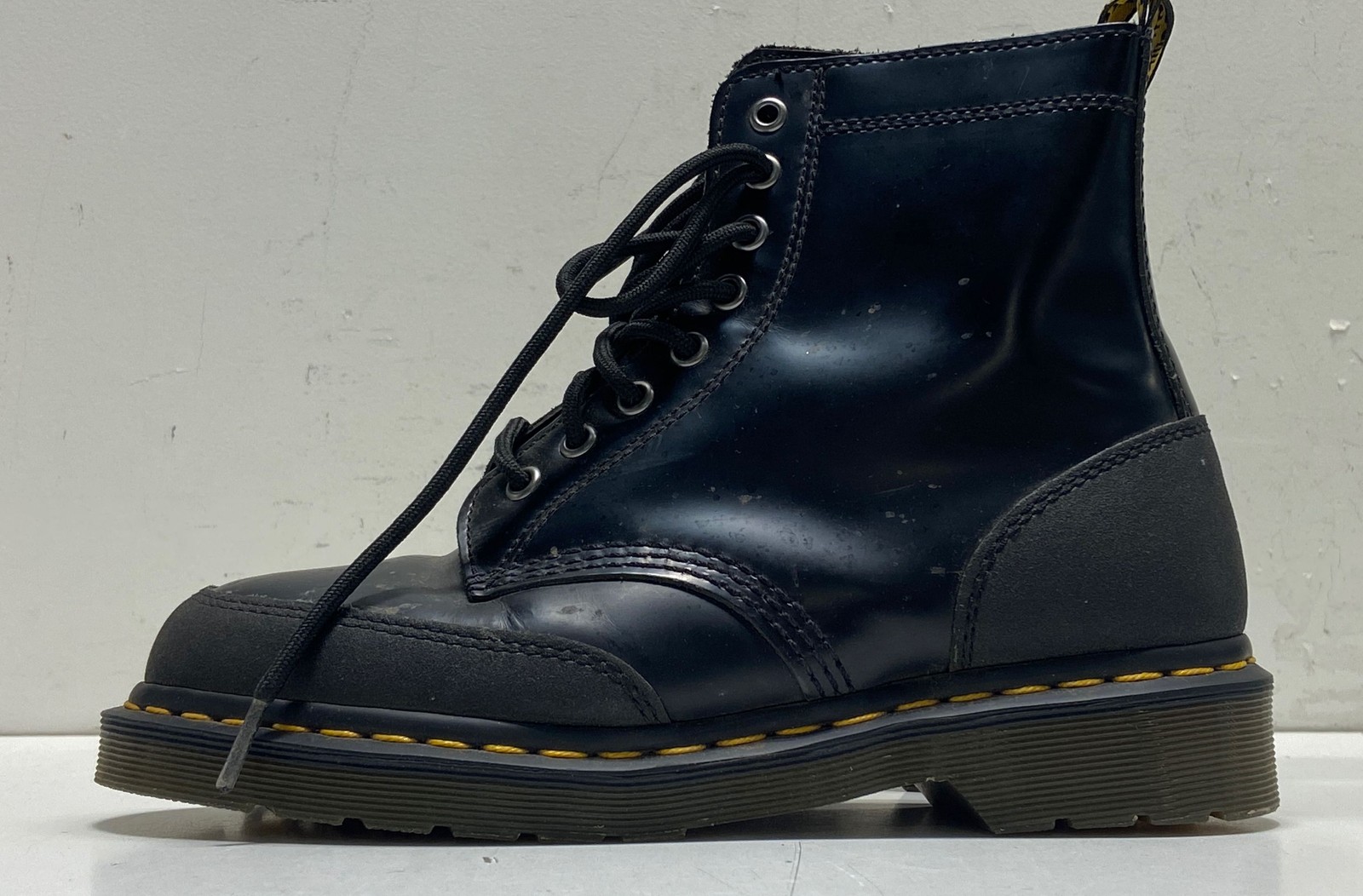 Dr. Martens 1460 Guard Black Leather 8-Eye Boots US Women’s 8 Men’s 7