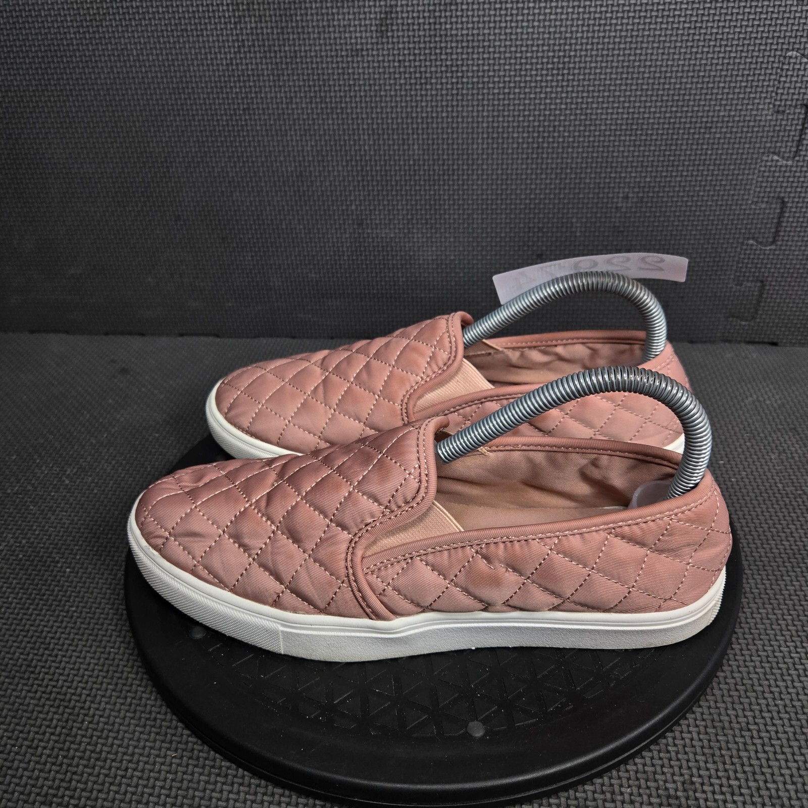 Time And Tru Memory Foam Quilted Shoes Womens Sz 8 Pink White Slip Ons