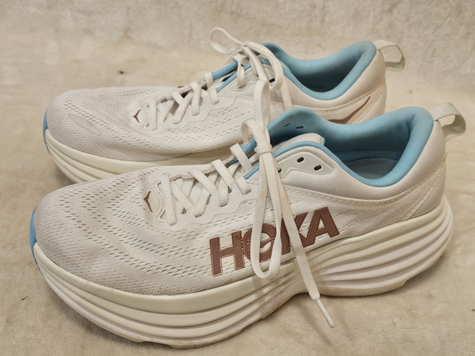 Hoka One One HOKA Bondi 8 Size 10B Frost Rose Gold