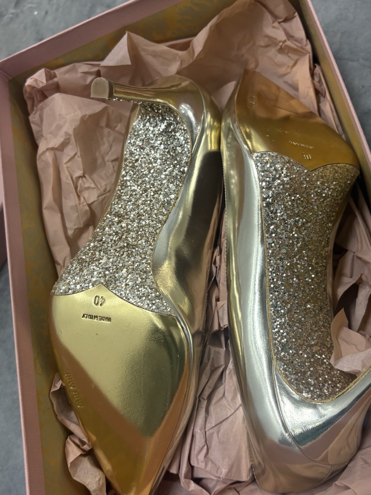 NWT MIU MIUGold Lame Leather GlitterPumps Women’s Size EU 40. US 10-9.5