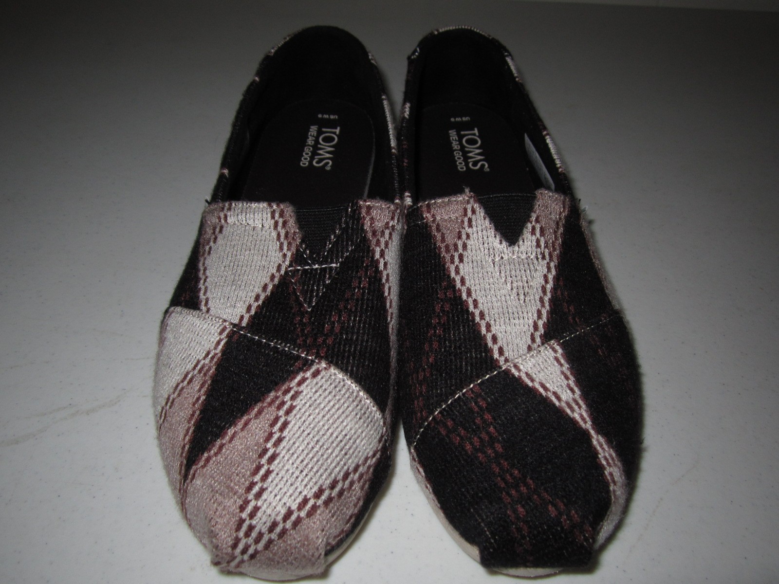 TOMS Women’s Size 9 Flannel Plaid Faux Slip-on Comfort Shoe Worn One Time!!