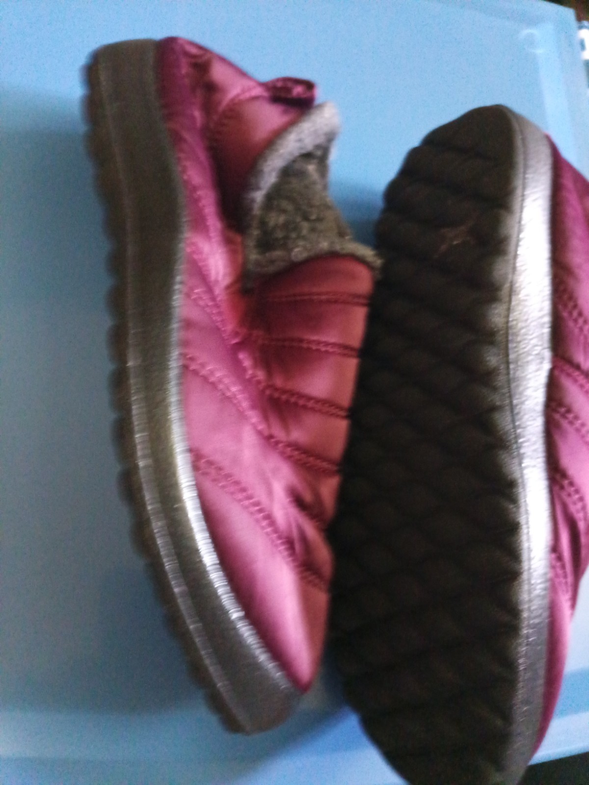 Go brand quilted maroon snow boots feature a plush faux fur lining and a slip-on