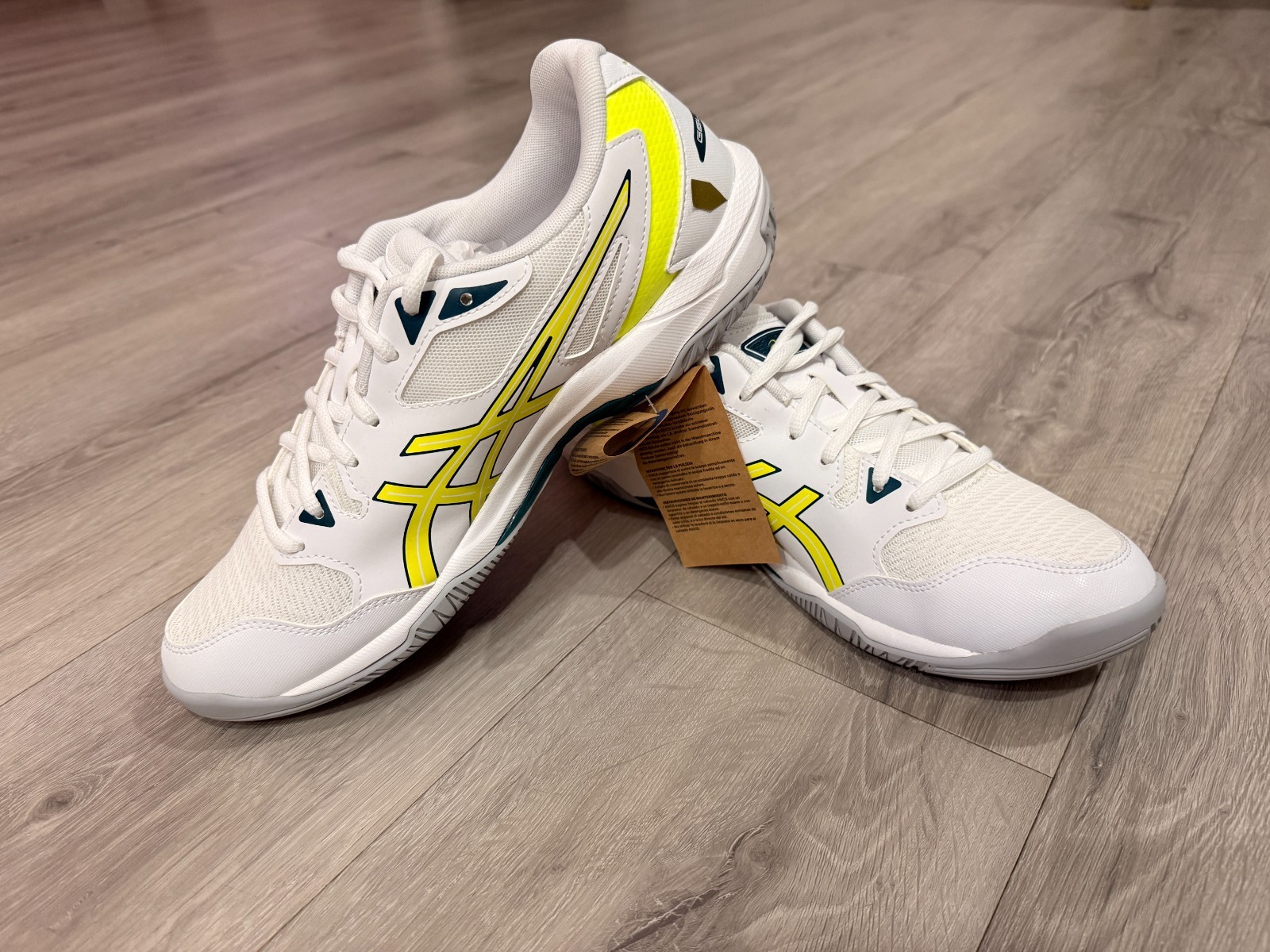 New ASICS Women’s Gel-Rocket 10 Pickleball, Volleyball Shoes – US Size 12