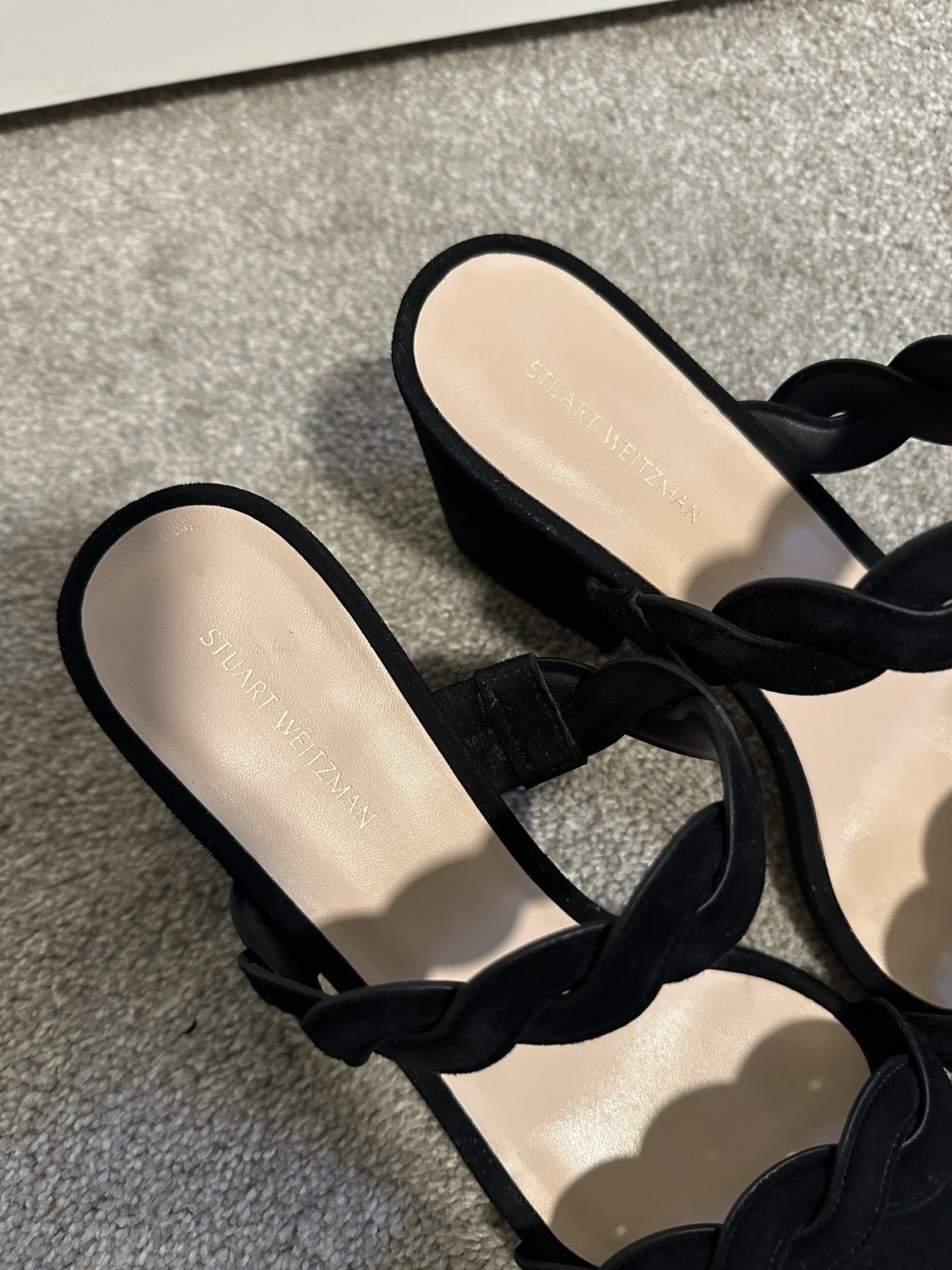 EUC Stuart Weitzman Twistie Block Heel Sandal in Black Suede size EU39.5/US9