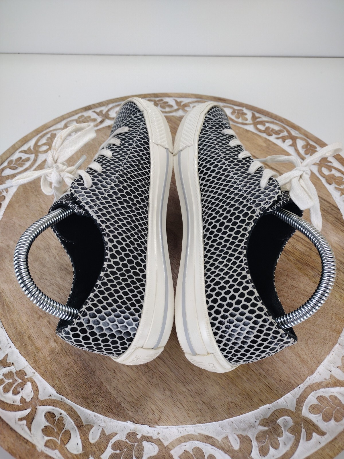 Converse Chuck Taylor All Star Gemma & Selene Snake Ox Black – 555808C Women’s 6