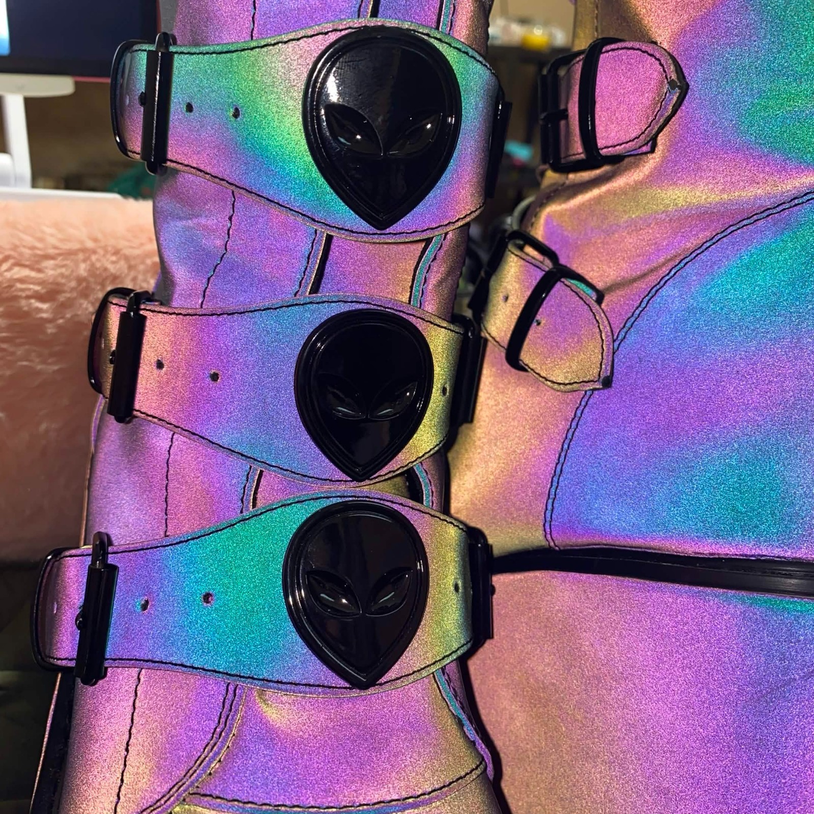 YRU Alien Buckle Reactive Dune Boots