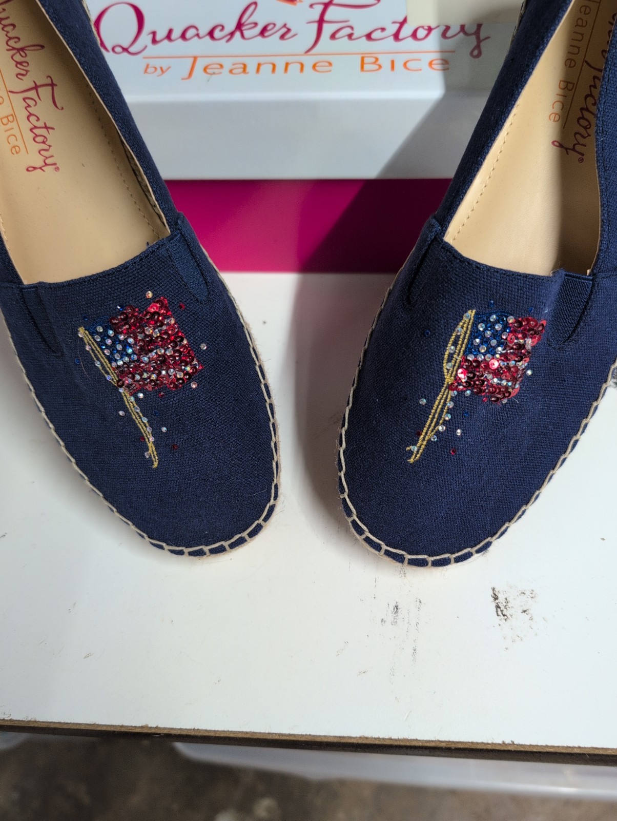 Quacker Factory Navy Blue Rhinestone American Flag Fenla Espadrille Flat 8M NEW