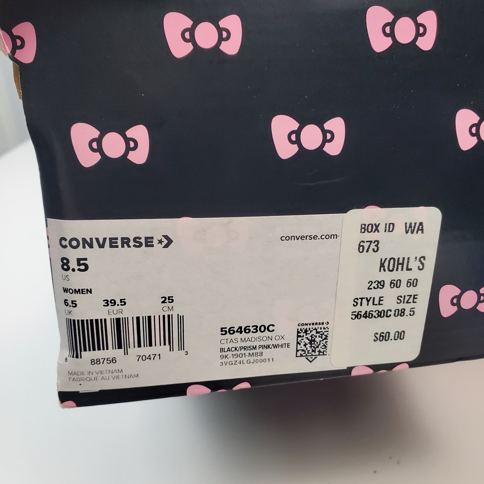 Converse Chuck Taylor All Star Madison Ox Hello Kitty Women’s Size 8.5 Low Top